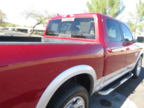 Used 2014 RAM 1500 Laramie w/ Convenience Group image 10