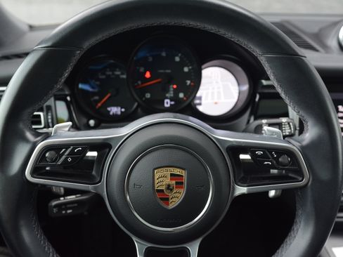 Certified 2020 Porsche Macan AWD/4WD image 16