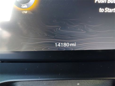 Certified 2024 Jeep Grand Cherokee Altitude image 13