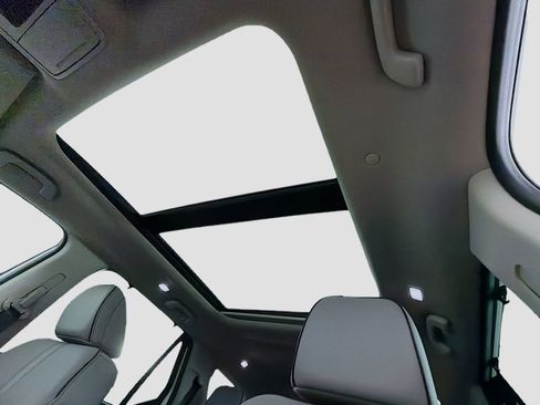 Used 2025 Honda Pilot Elite image 15