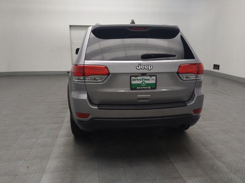 Used 2019 Jeep Grand Cherokee Laredo w/ 18" Wheel & 8.4" Radio Group RWD image 6
