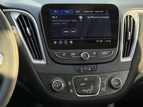 Used 2021 Chevrolet Malibu LS image 16