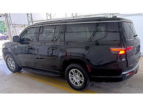 Used 2023 Jeep Wagoneer L 4WD image 6