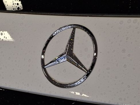 Certified 2025 Mercedes-Benz GLC 350e 4MATIC image 32