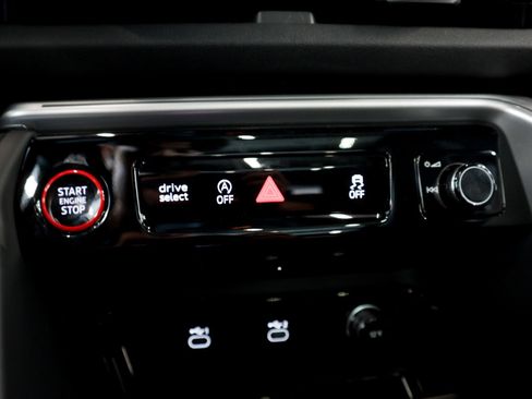 New 2025 Audi SQ5 Premium Plus image 27