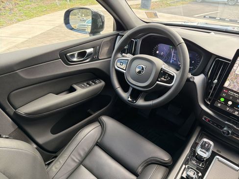 New 2026 Volvo XC60 B5 Ultra w/ Climate Package AWD/4WD image 12
