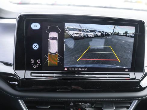 New 2026 Volkswagen Atlas Cross Sport SE image 7