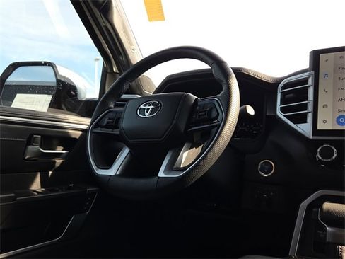 Used 2023 Toyota Sequoia Platinum image 13