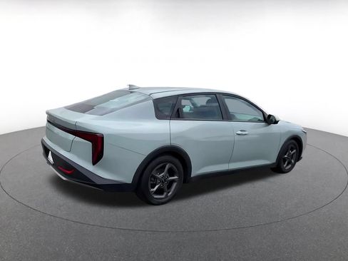 Used 2025 Kia K4 FWD image 13