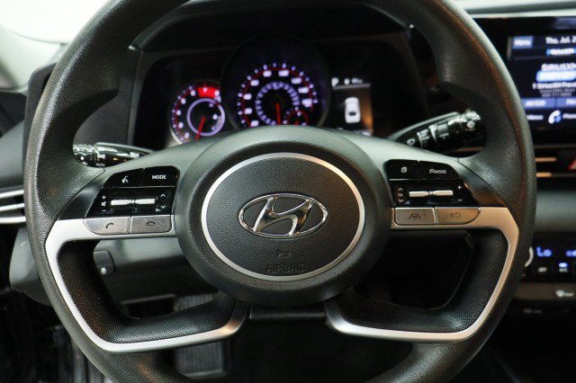 Used 2023 Hyundai Elantra SEL FWD image 9