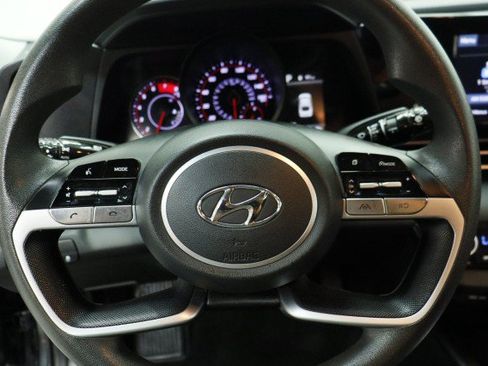 Used 2023 Hyundai Elantra SEL FWD image 9