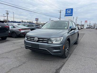 Used 2019 Volkswagen Tiguan SE w/ Panoramic Sunroof Package