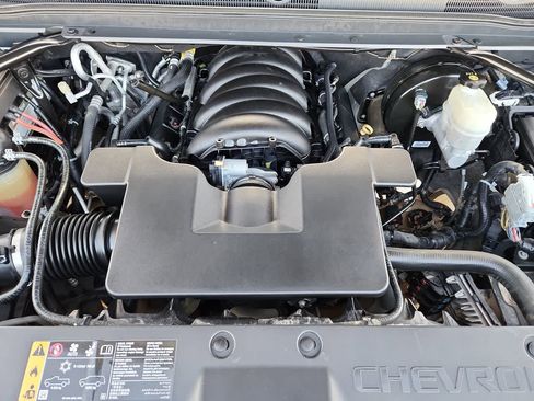 Used 2018 Chevrolet Tahoe LT image 13