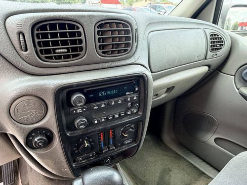 Used 2003 Chevrolet TrailBlazer LS w/ Preferred Equipment Group RWD image 11