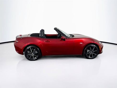 Certified 2025 MAZDA MX-5 Miata Grand Touring RWD image 15