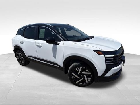 Certified 2026 Nissan Kicks SV FWD image 1
