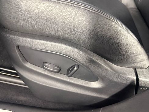 Used 2024 Porsche Cayenne AWD/4WD image 24