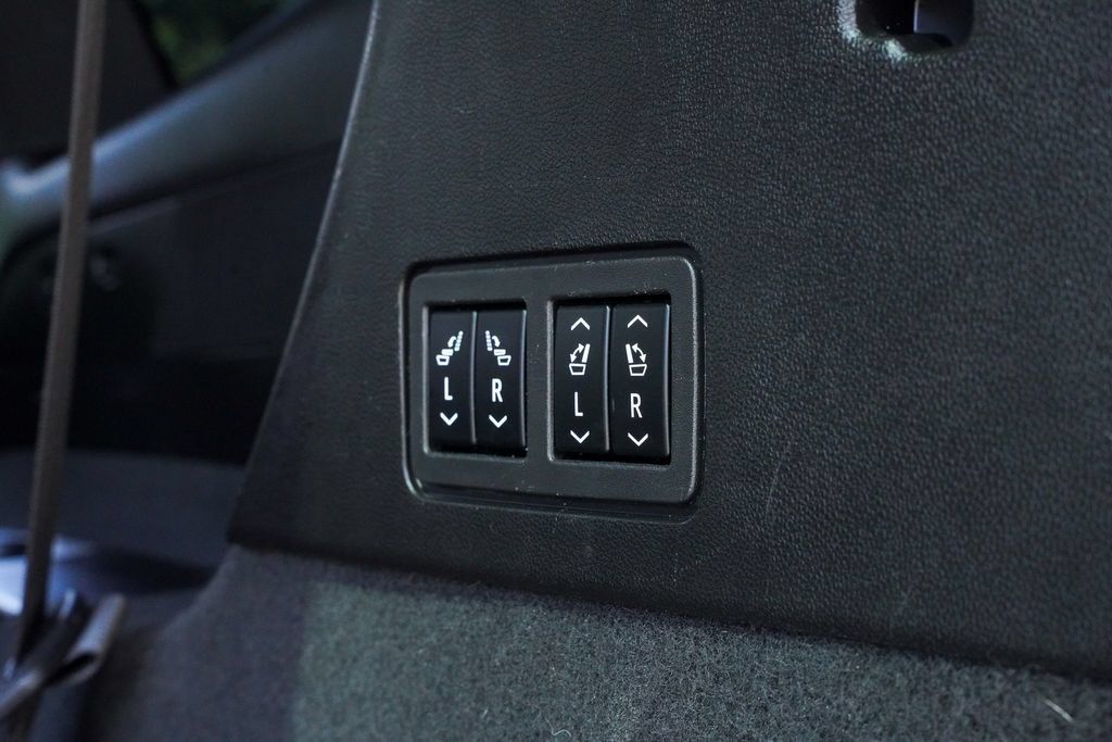 Used 2022 Cadillac XT6 Premium Luxury AWD/4WD image 36