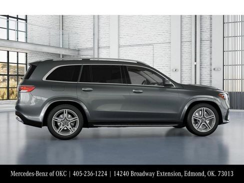 Used 2026 Mercedes-Benz GLS 450 GLS 450 image 17
