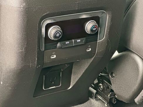 Used 2024 Chevrolet Tahoe LT image 17