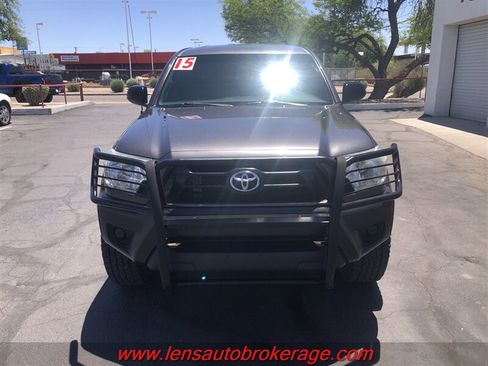 Used 2015 Toyota Tacoma PreRunner w/ Convenience Package RWD image 3