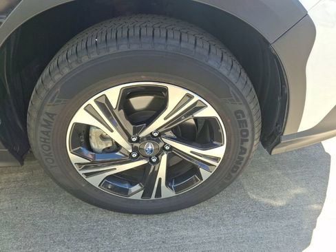 Used 2024 Subaru Crosstrek 2.0i Premium w/ Crosstrek Mirror Package AWD/4WD image 4