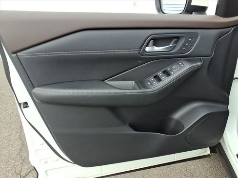 Certified 2023 Nissan Rogue SL image 22