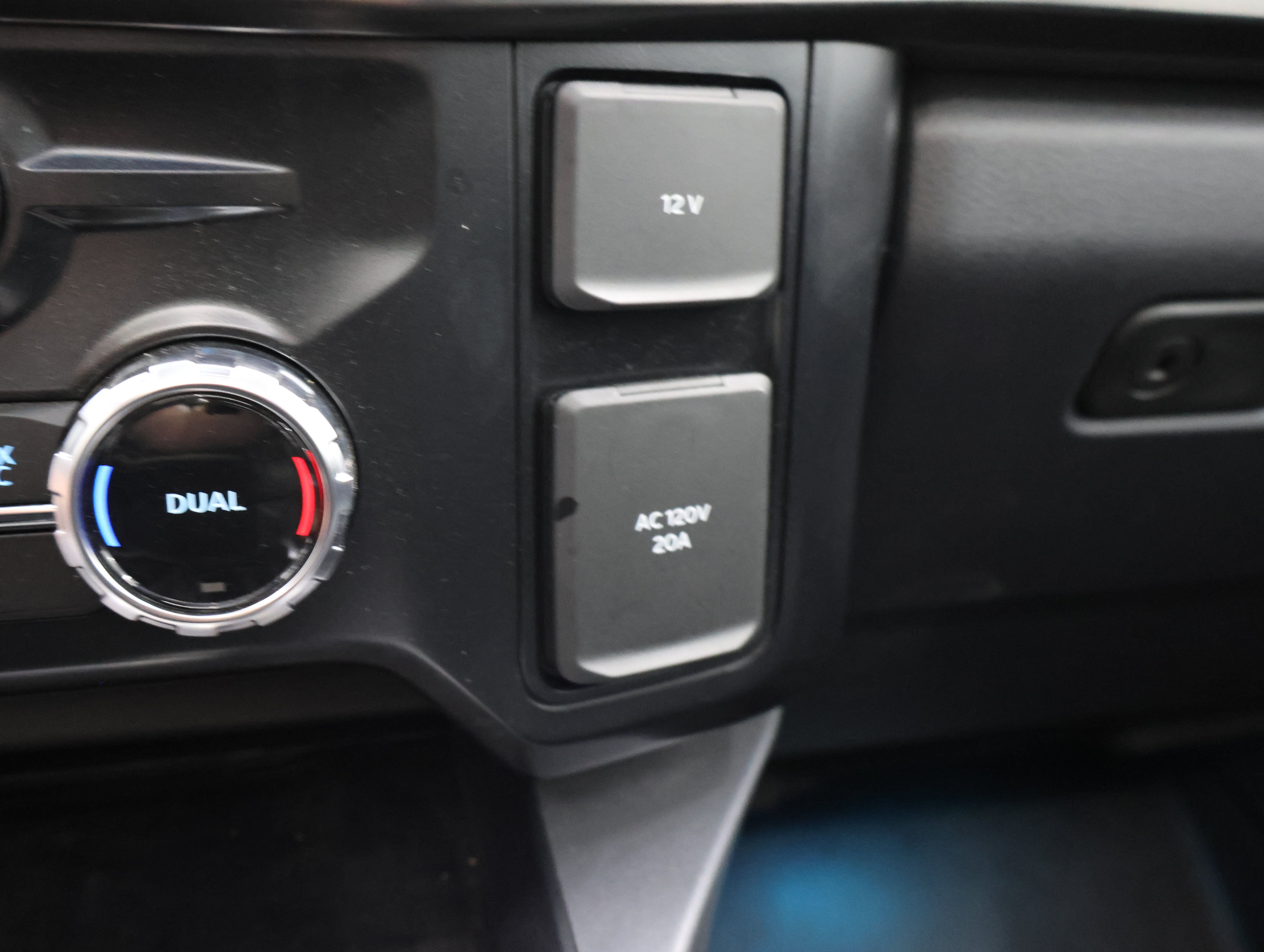 Used 2024 Ford F250 Lariat w/ Lariat Ultimate Package AWD/4WD image 56