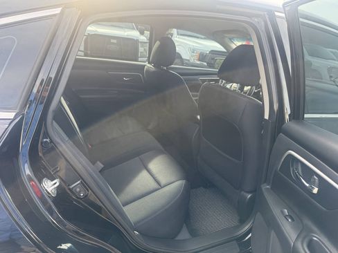 Used 2018 Nissan Altima 2.5 SR FWD image 15