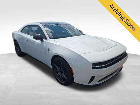 Used 2025 Dodge Charger Daytona Scat Pack w/ Plus Group AWD/4WD image 1