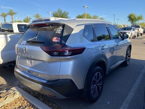 Used 2023 Nissan Rogue SV w/ SV Premium B Package image 4