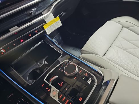 New 2026 BMW X5 xDrive50e w/ M Sport Package AWD/4WD image 27