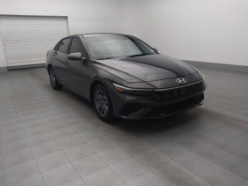 Used 2024 Hyundai Elantra SEL image 13