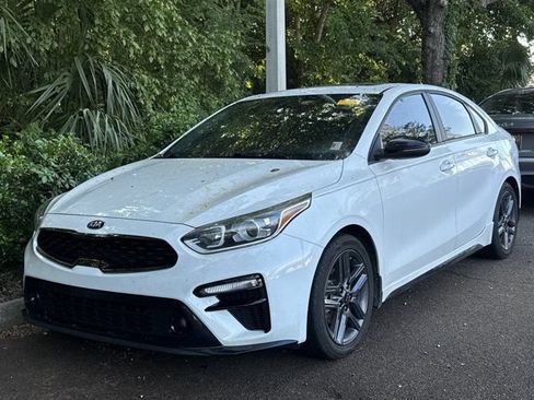 Used 2021 Kia Forte GT-Line w/ GT-Line Premium Package FWD image 3