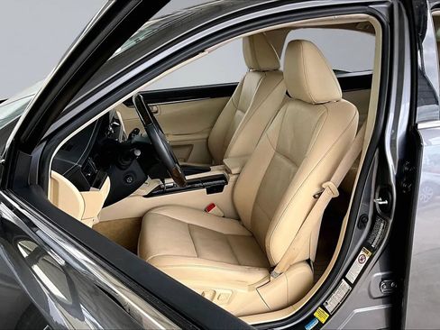 Used 2015 Lexus ES 350 w/ Luxury Package FWD image 18
