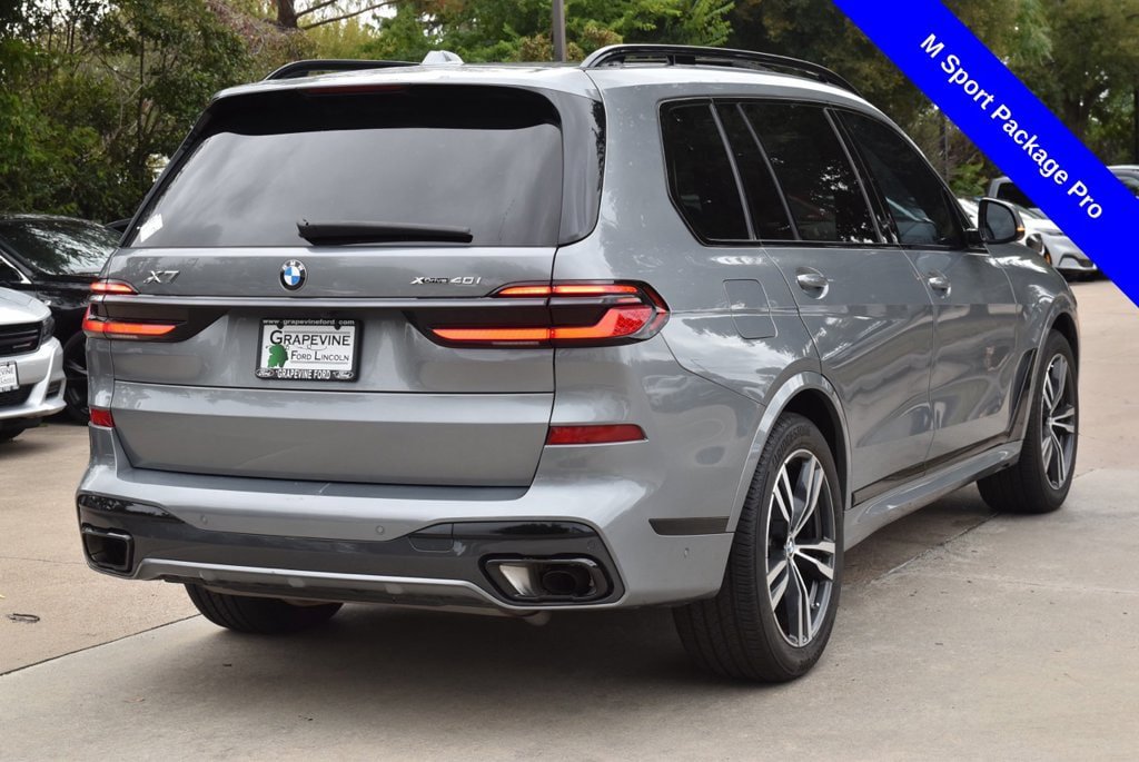 Used 2024 BMW X7 xDrive40i w/ M Sport Package AWD/4WD image 8