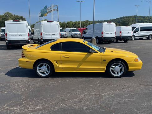Used 1995 Ford Mustang GT RWD image 6