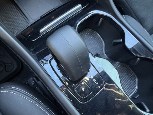 Used 2023 Volvo C40 P8 Recharge Ultimate image 28