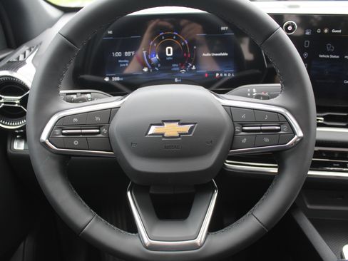 New 2026 Chevrolet Equinox LT FWD image 11