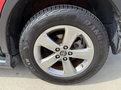 Used 2015 Toyota RAV4 XLE image 7