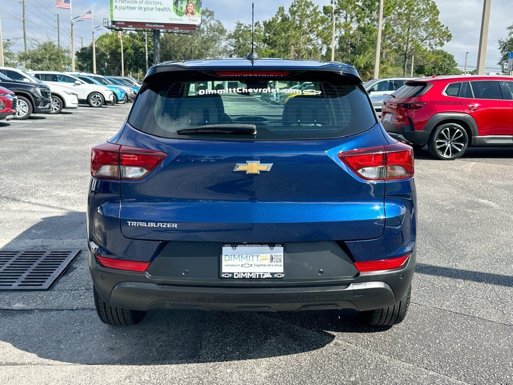 Used 2022 Chevrolet TrailBlazer LS FWD image 6