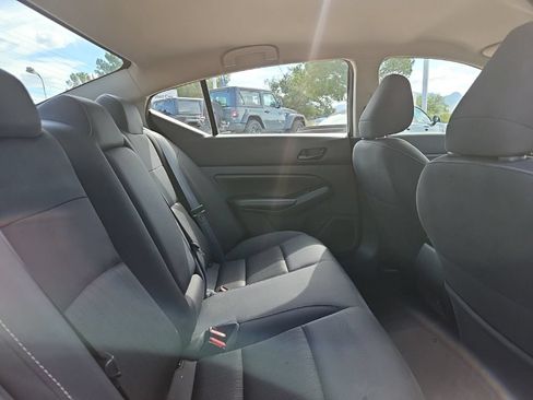 Used 2024 Nissan Altima 2.5 SV FWD image 26