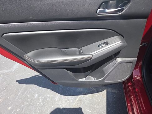 Used 2020 Nissan Altima 2.5 SR FWD image 10