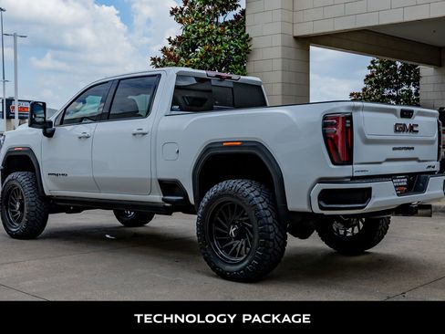 Used 2025 GMC Sierra 2500 AT4 w/ AT4 Premium Plus Package AWD/4WD image 7