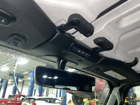 Used 2023 Jeep Gladiator Sport S image 20