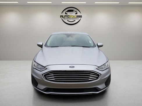 Used 2020 Ford Fusion SE image 2