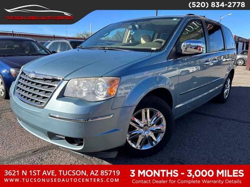 Used 2010 Chrysler Town & Country Limited image 1