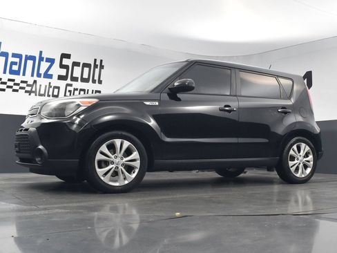 Used 2015 Kia Soul + FWD image 18