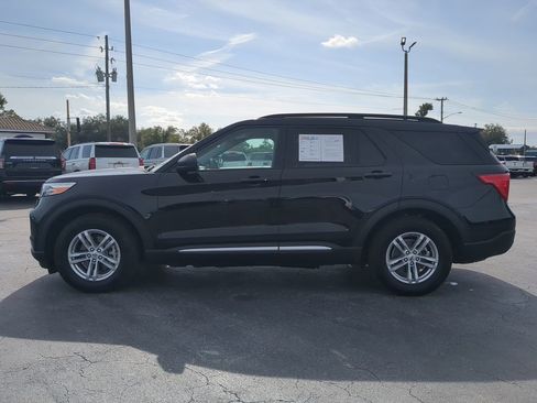 Certified 2024 Ford Explorer XLT image 7