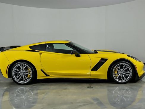 Used 2018 Chevrolet Corvette Z06 RWD image 14